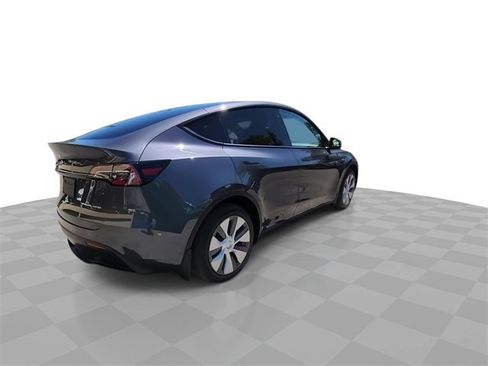 Used 2023 Tesla Model Y Performance image 8