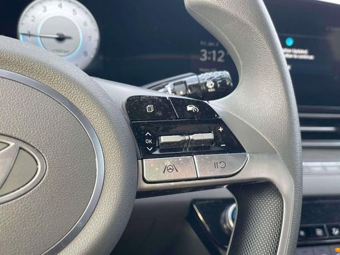 Certified 2024 Hyundai Elantra SEL image 21