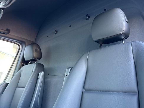 New 2024 Mercedes-Benz eSprinter 170 Cargo image 11