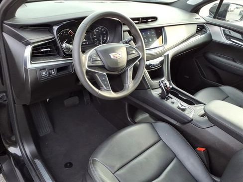 Used 2022 Cadillac XT5 Premium Luxury image 3