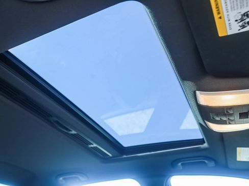 Used 2012 Mercedes-Benz C 250 Sedan image 4