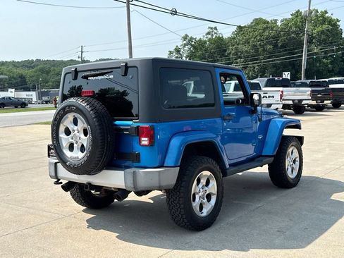 Used 2015 Jeep Wrangler Sahara w/ Connectivity Group AWD/4WD image 14