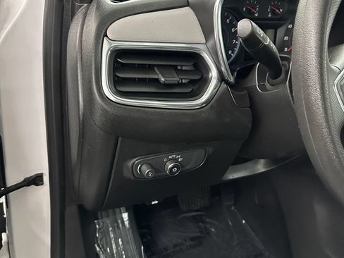 Used 2019 Chevrolet Equinox LS AWD/4WD image 14
