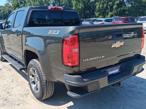 Used 2018 Chevrolet Colorado Z71 AWD/4WD image 2
