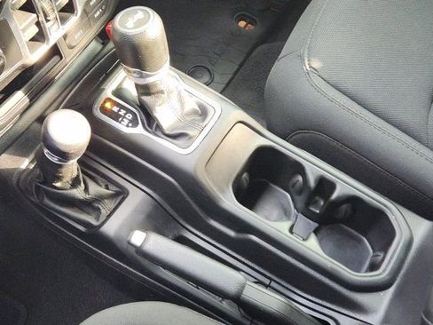Used 2021 Jeep Wrangler Unlimited Sport image 22