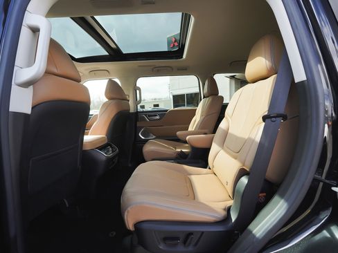 Used 2025 INFINITI QX80 Sensory AWD/4WD image 37