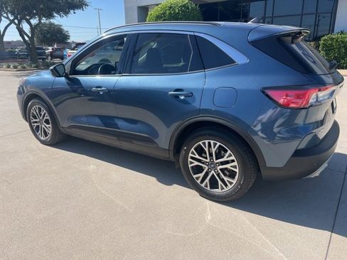 Used 2020 Ford Escape SEL image 4