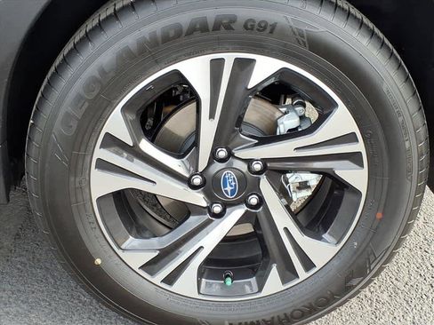 Certified 2025 Subaru Crosstrek 2.0i Premium image 12