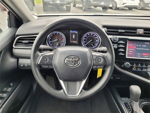 Used 2019 Toyota Camry LE image 17