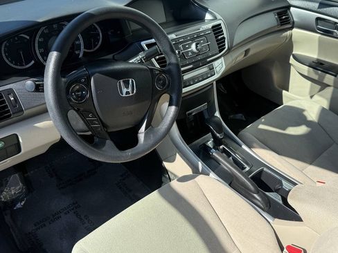 Used 2013 Honda Accord LX image 9