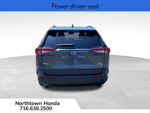 Used 2024 Toyota RAV4 XLE w/ Convenience Package AWD/4WD image 8