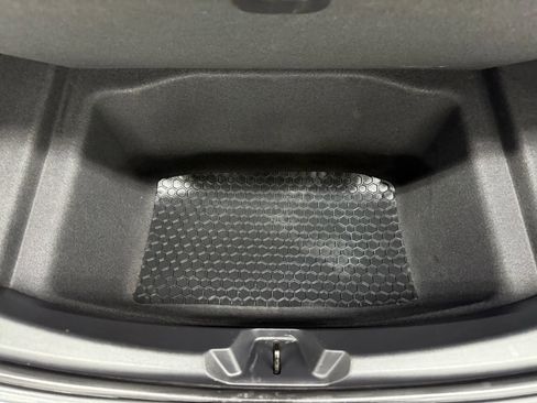 Used 2018 Tesla Model 3 Long Range image 33