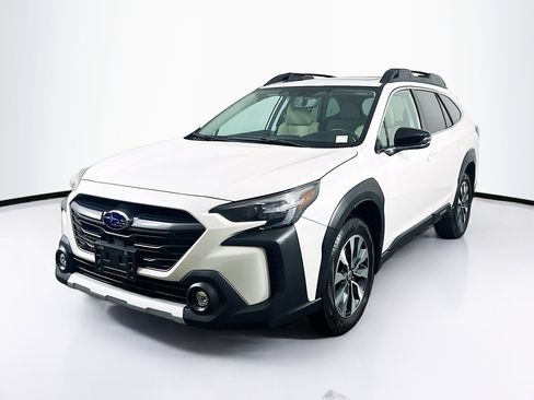 Used 2023 Subaru Outback Limited XT image 3
