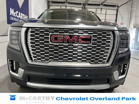 Used 2021 GMC Yukon Denali w/ Denali Premium Package AWD/4WD image 10