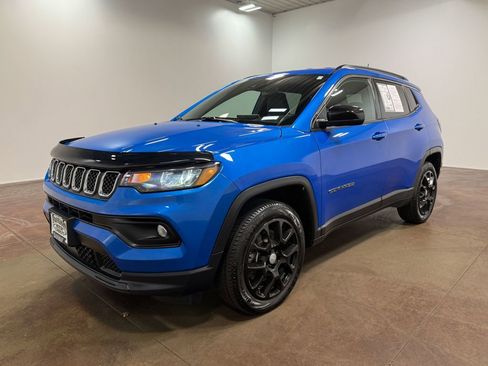 Used 2024 Jeep Compass Latitude AWD/4WD image 39