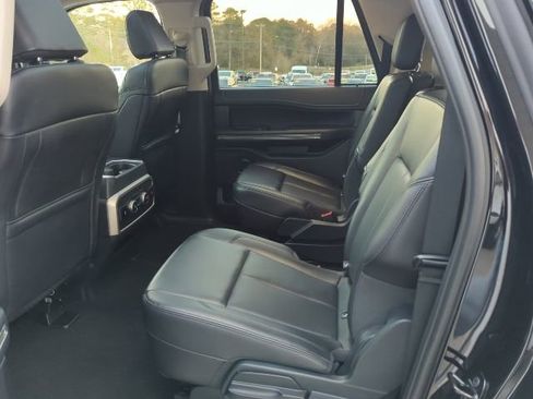 Used 2024 Ford Expedition Max XLT image 12