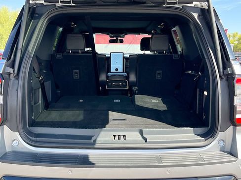 Used 2024 Ford Expedition Limited RWD image 28