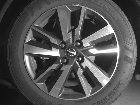 Used 2025 Nissan Versa SV image 12