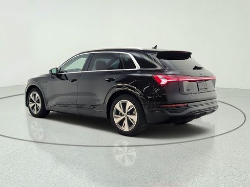 Used 2024 Audi Q8 e-tron Premium Plus w/ Premium Plus Package AWD/4WD image 7
