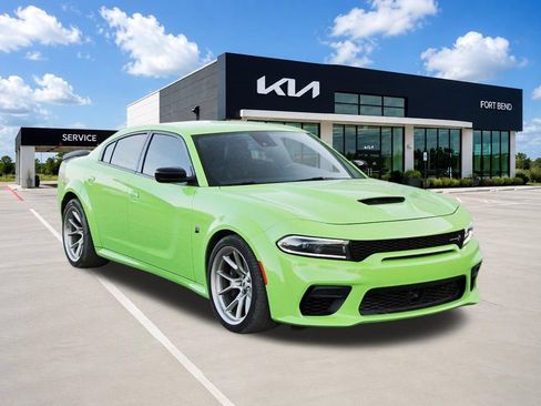 Used 2023 Dodge Charger Scat Pack RWD image 3