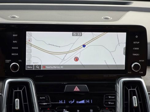 Used 2023 Kia Sorento SX Prestige image 8