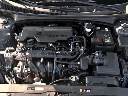 Used 2024 Hyundai Elantra SEL image 44