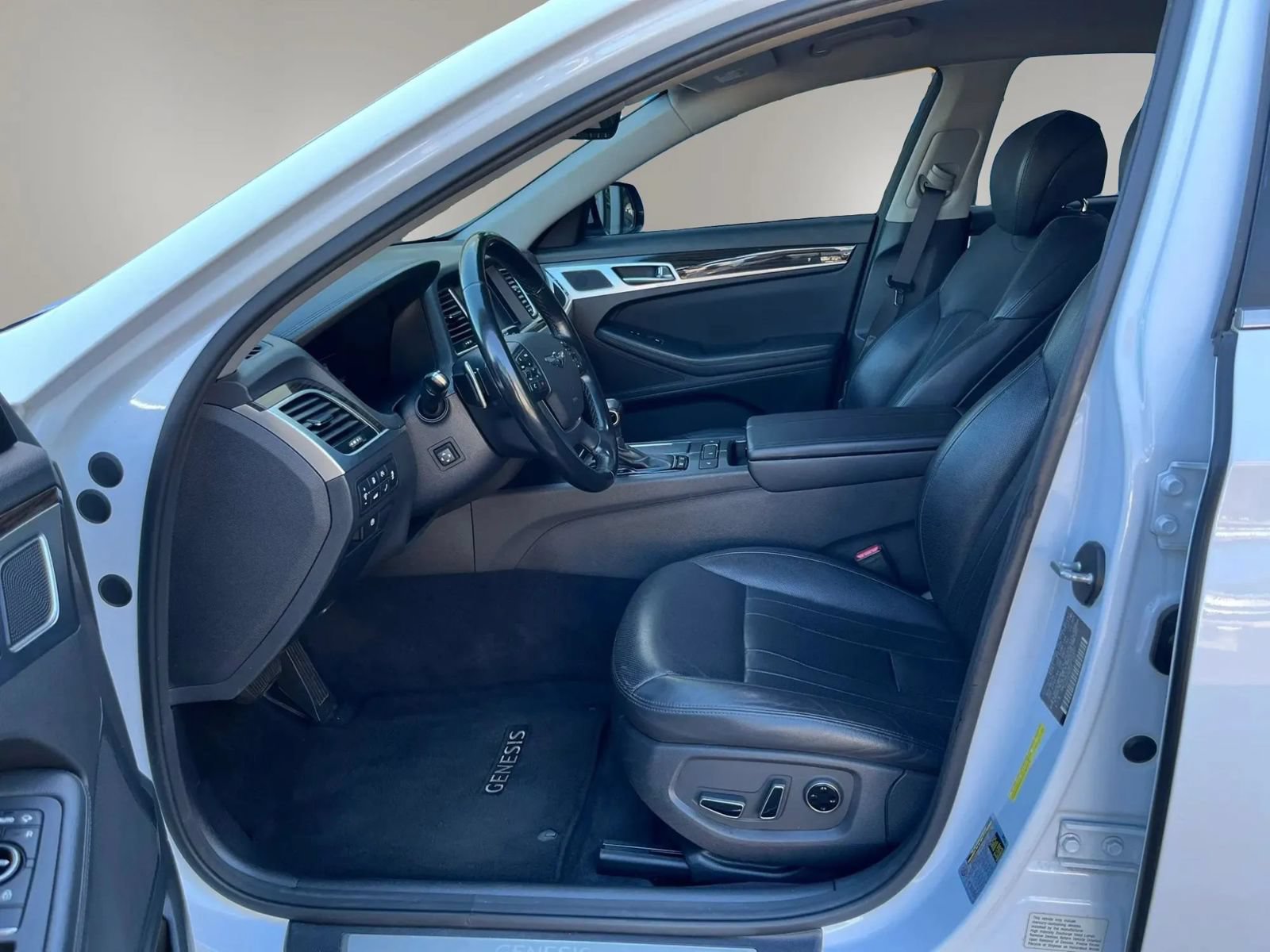 Used 2019 Genesis G80 3.8 AWD/4WD image 21