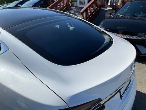 Used 2021 Tesla Model S Long Range Plus image 90