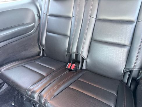 Used 2022 Dodge Durango R/T RWD image 9