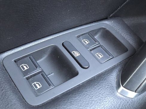 Used 2019 Volkswagen Passat 2.0T Wolfsburg w/ Wheels & Sunroof Package image 29