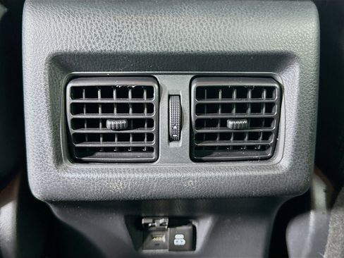 Used 2025 Toyota Camry SE image 26