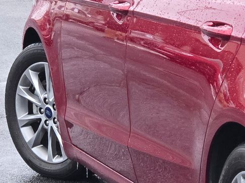 Used 2017 Ford Fusion SE w/ Fusion SE Technology Package image 13