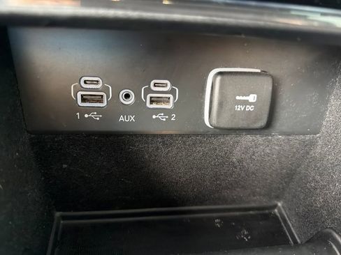 Used 2021 Jeep Grand Cherokee L Limited image 38