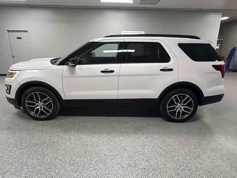 Used 2017 Ford Explorer Sport w/ Equipment Group 401A image 6