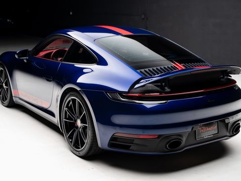 Used 2023 Porsche 911 Carrera S RWD image 25