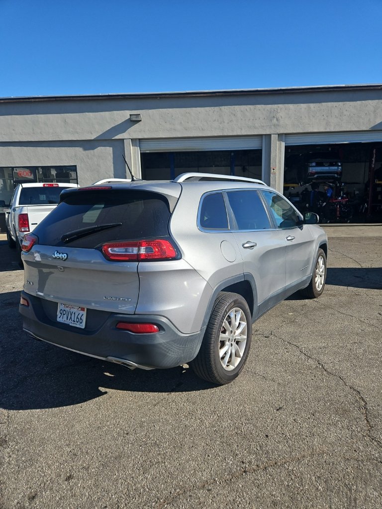 Used 2014 Jeep Cherokee Limited AWD/4WD image 3