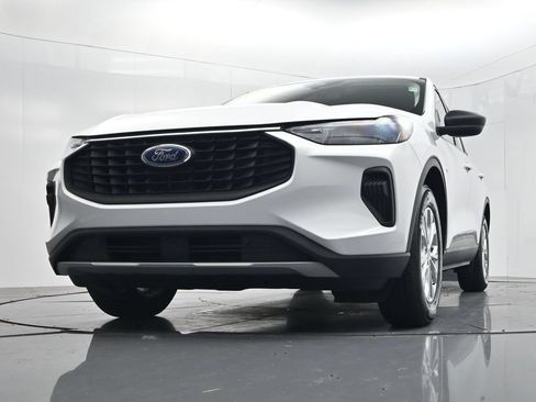 Used 2025 Ford Escape Active FWD image 43