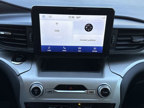 Used 2022 Ford Explorer XLT image 21