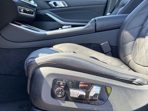 Used 2024 BMW X5 xDrive40i w/ M Sport Package AWD/4WD image 13