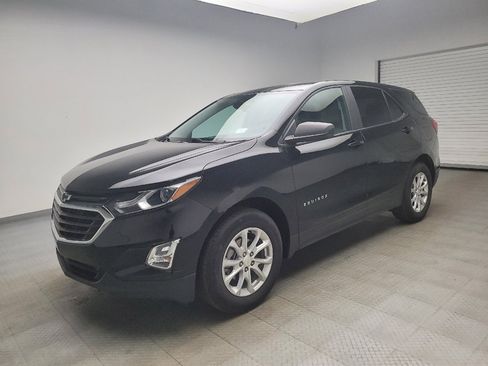 Used 2021 Chevrolet Equinox LS w/ LS Convenience Package FWD image 2