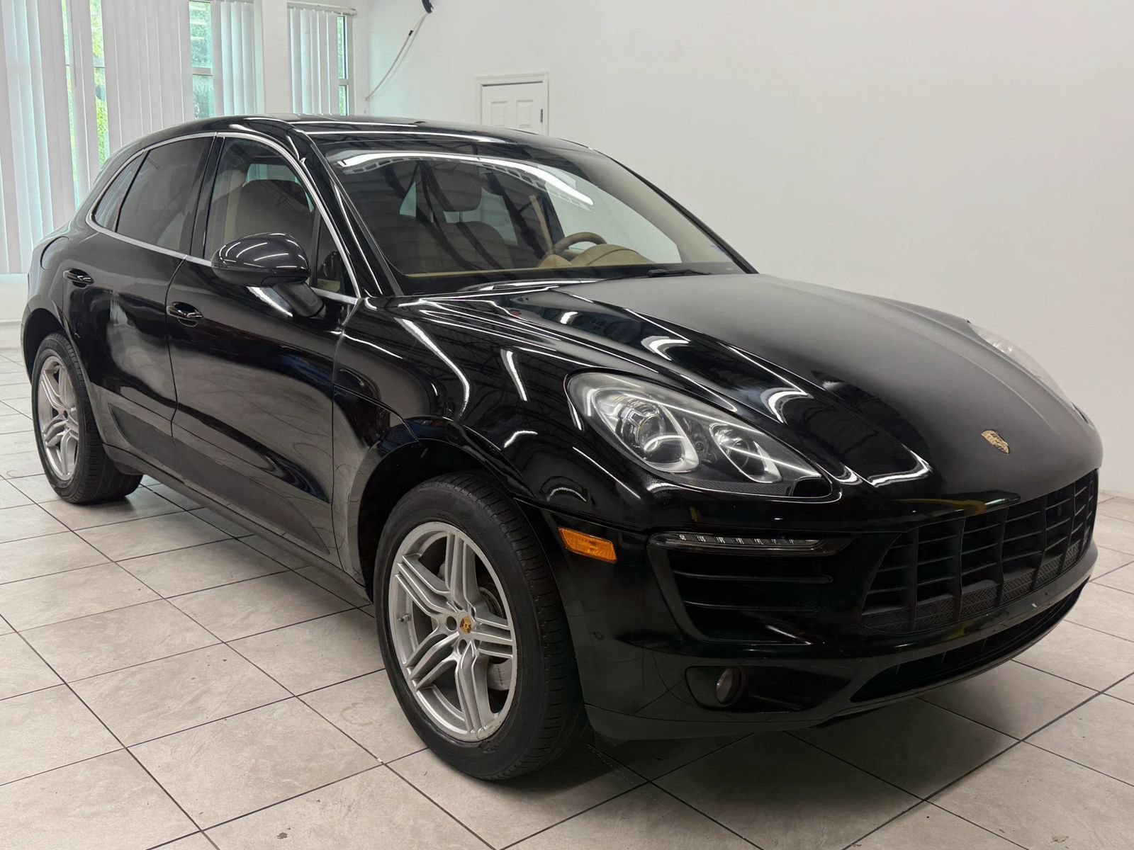 Used 2016 Porsche Macan S w/ Premium Package Plus AWD/4WD image 1