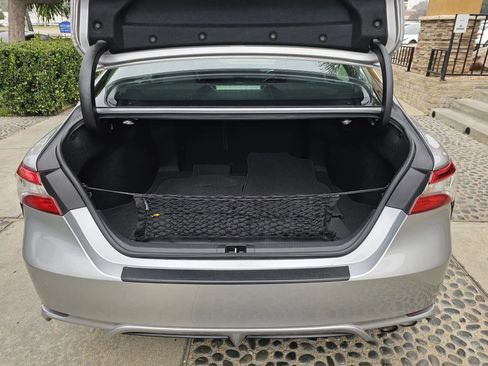 Used 2018 Toyota Camry SE image 21