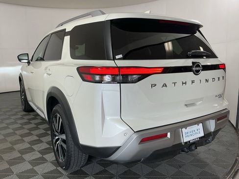 Used 2023 Nissan Pathfinder Platinum image 7