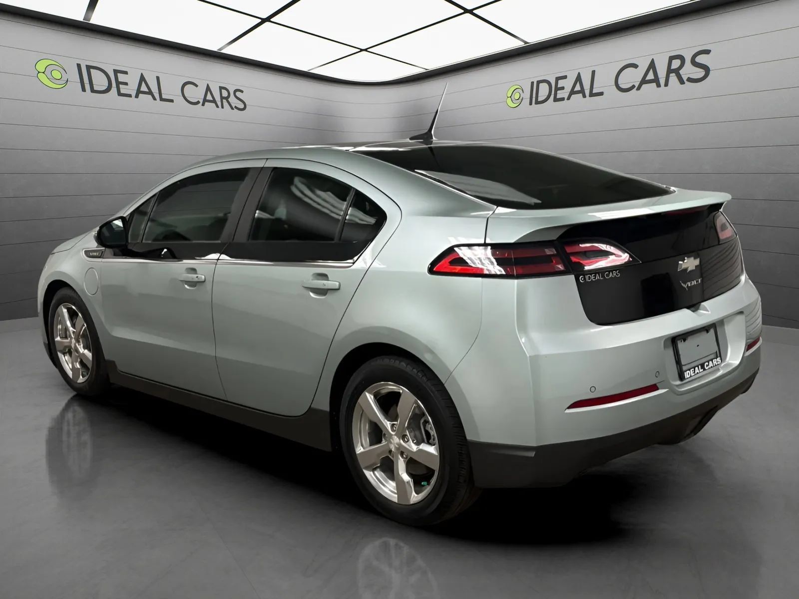 Used 2012 Chevrolet Volt Premium w/ Premium Trim Package FWD image 6
