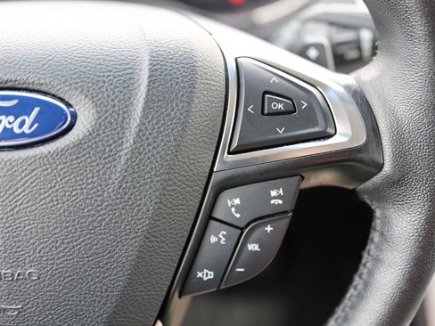 Used 2017 Ford Edge SEL w/ Equipment Group 201A AWD/4WD image 40
