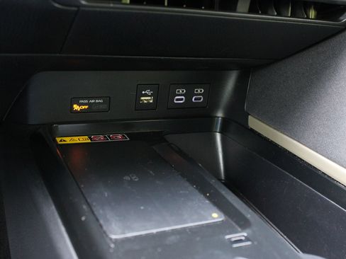Used 2025 Toyota Camry LE FWD image 41
