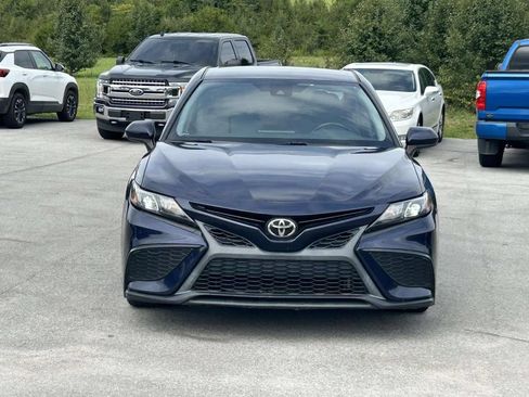 Used 2021 Toyota Camry SE FWD image 2