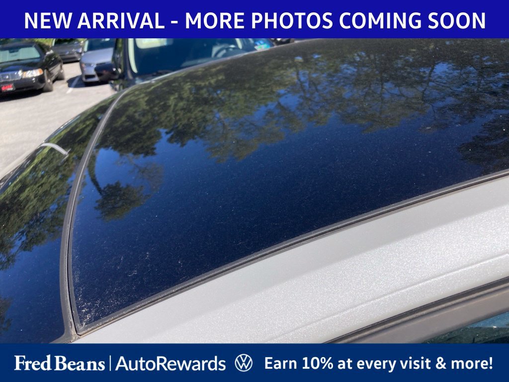 Used 2025 Volkswagen Jetta SE w/ Sunroof Package FWD image 8