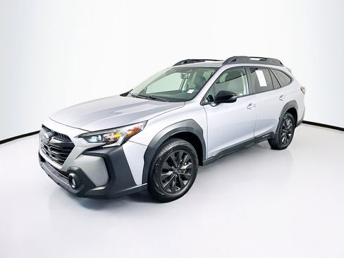 Used 2025 Subaru Outback Onyx Edition AWD/4WD image 3