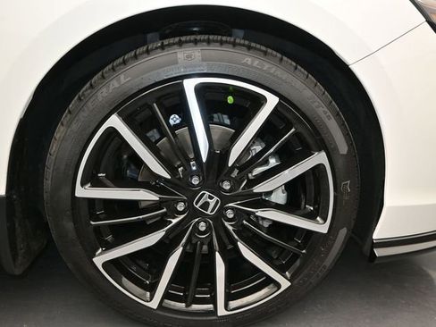 Used 2024 Honda Accord Touring image 19